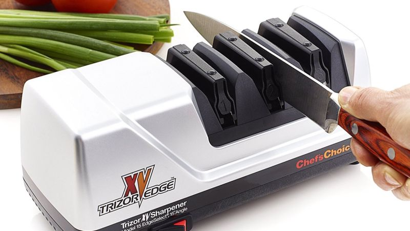 Afilador de cuchillos eléctrico ChefsChoice 15XV | $100 | AmazonFoto: Amazon